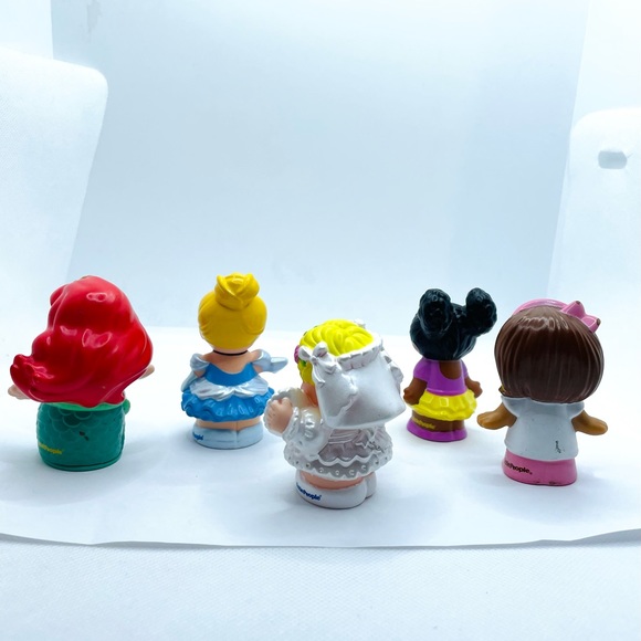 Fisher-price Little People Set of 5 Girl Figures. Includes Disney Princesses - Picture 3 of 5